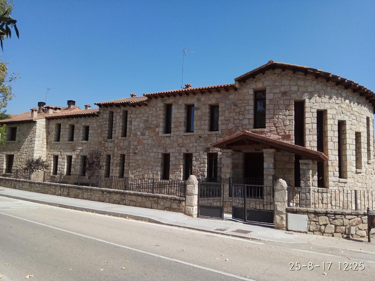 Alojamientos La Dehesa El Berrueco Exterior photo
